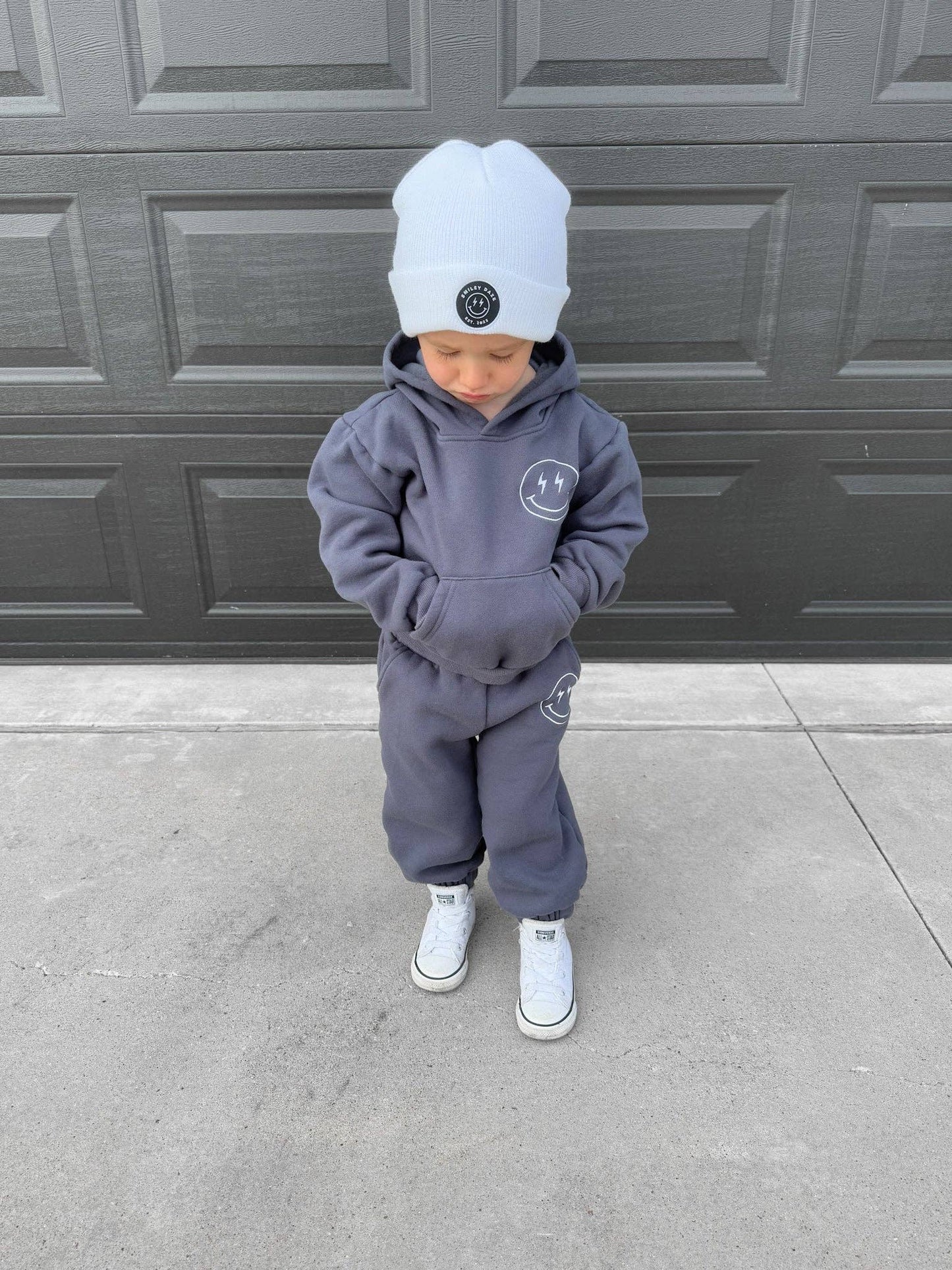 STAY COZY • SMILEY SWEATSUIT