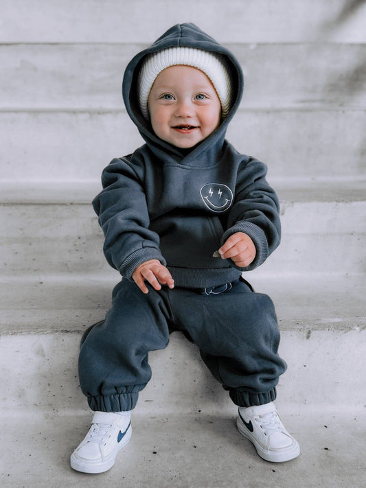 STAY COZY • SMILEY SWEATSUIT